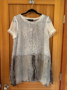 Elementz Sheer Leopard-Print Short Sleeve Tunic - White/Gray